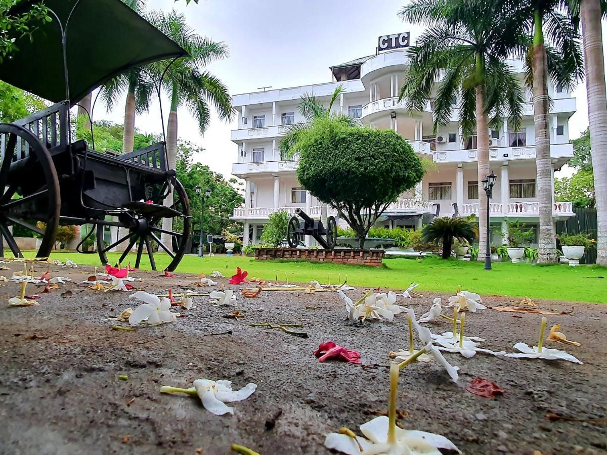 Ctc Receptions Otel Anuradhapura Dış mekan fotoğraf